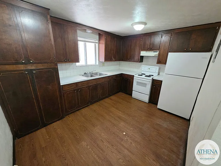 319 N Frederick St — Photo 3