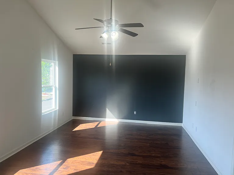 4599 Woodford Cir — Photo 10