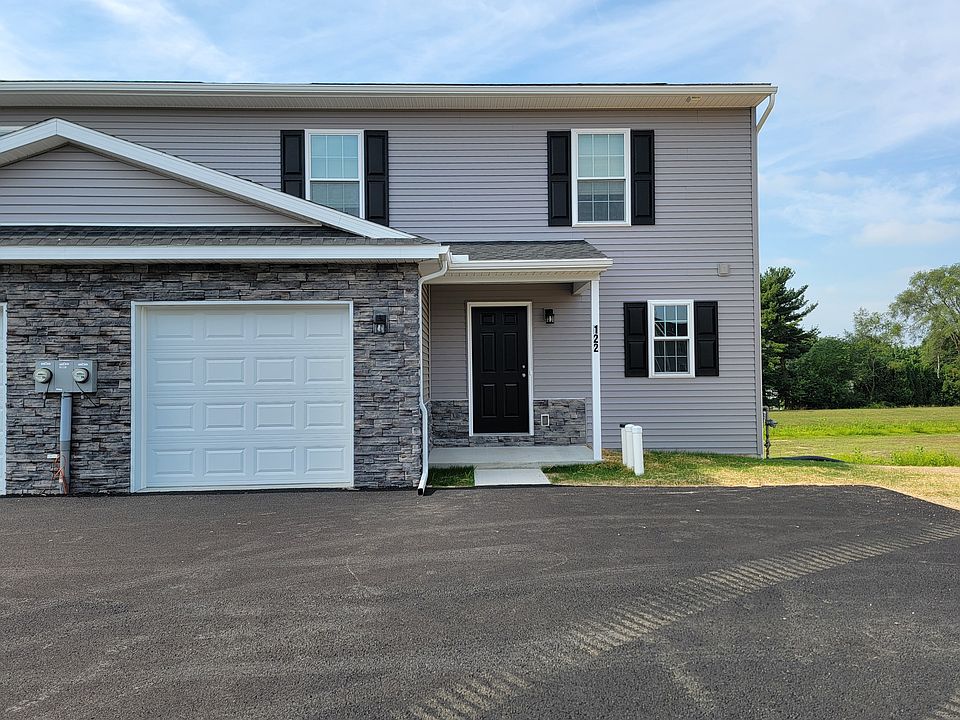 1st image of 146 Robert Cir