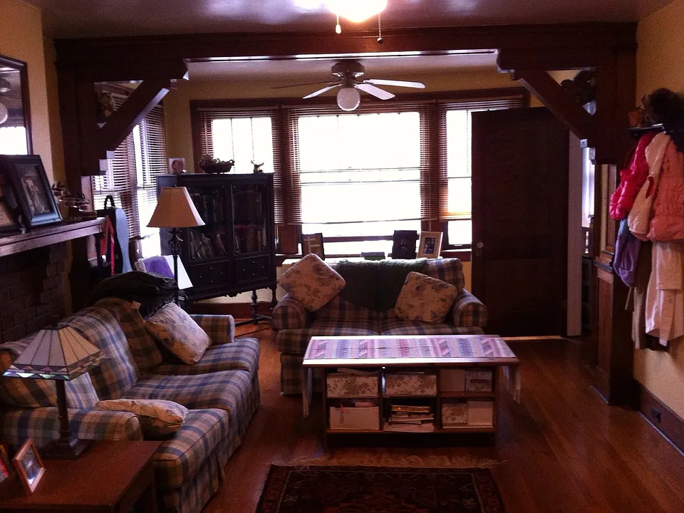 Living Rm Photo 2