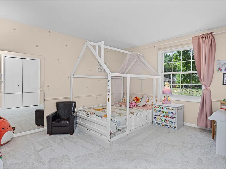 16610 Old Bedford Rd — Photo 32