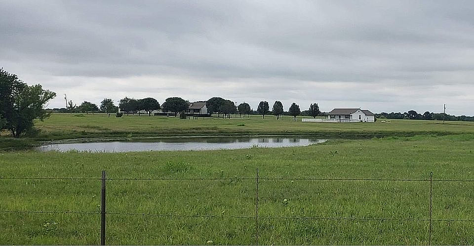 1st image of 820 County Road 4850