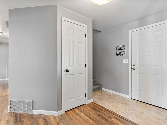 5th image of 12517 W Chandler Ave