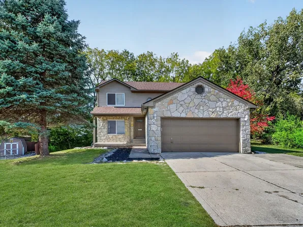 6879 Oak Lake Dr, Indianapolis, IN 46214
