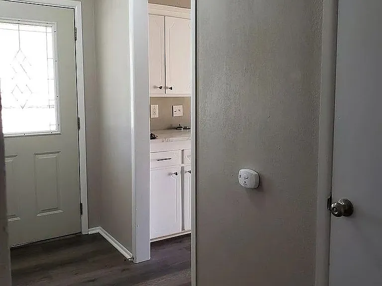 3118 S Chase Ave — Photo 6