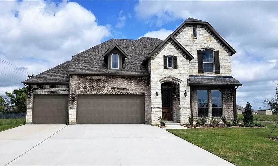 1st image of 206 Crystal Creek Ln