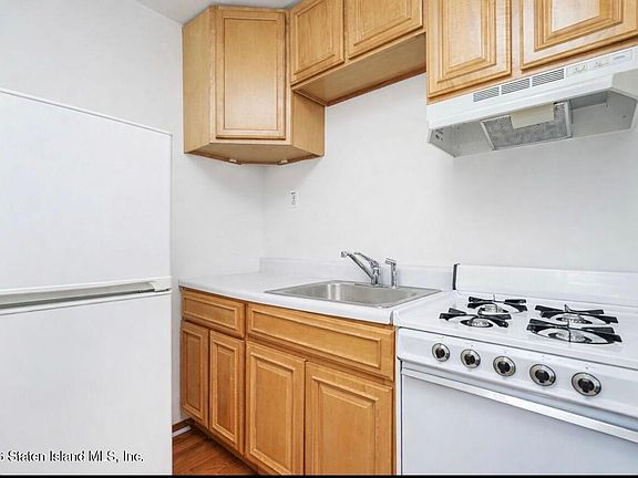2nd image of 485 Armstrong Ave APT F3