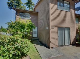 75 NW Columbia Dr APT A101, Oak Harbor, WA 98277