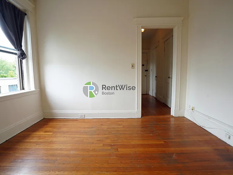 1148 Commonwealth Ave #28 — Photo 3