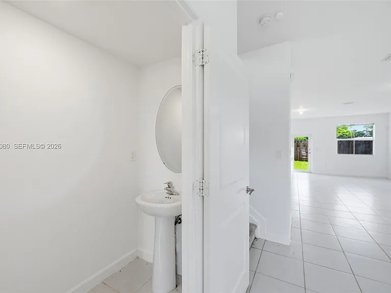 2345 NW 131st Cir — Photo 5