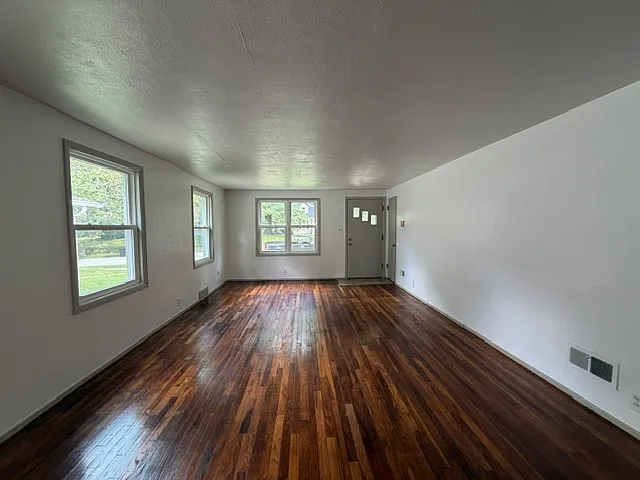 2229 Parkview Pl