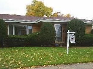 10825 Robinhood St, Palos Hills, IL 60154