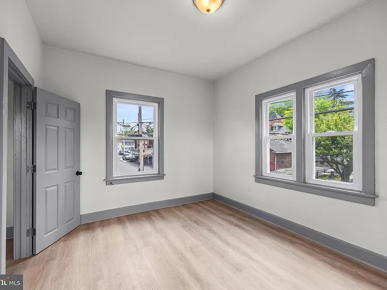 531 Walton St #4 — Photo 16