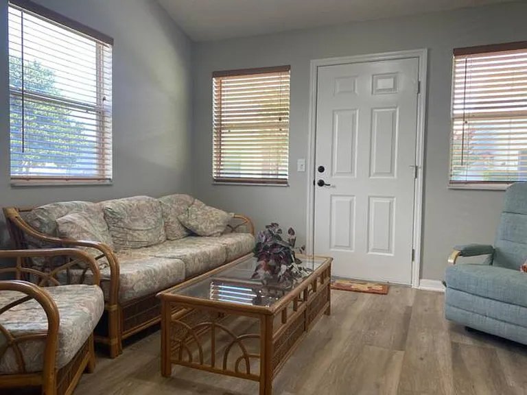 820 Cortez Ave — Photo 12
