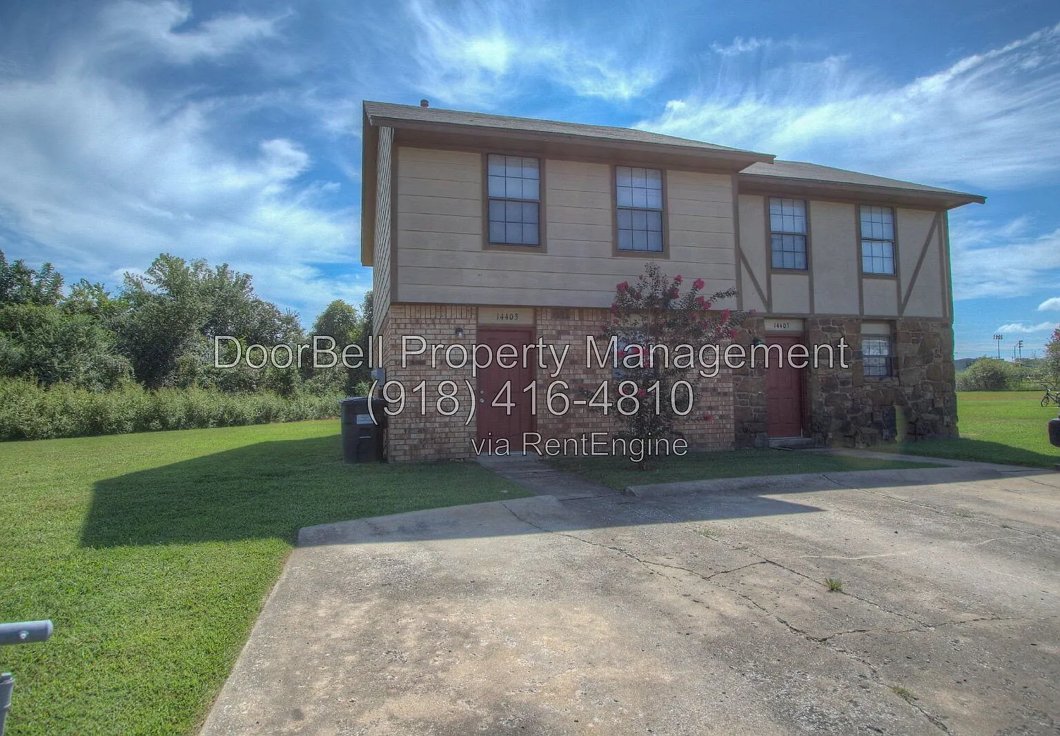 2 bed, 1.5 bath, 1170 sqft, $925 — Photo 2