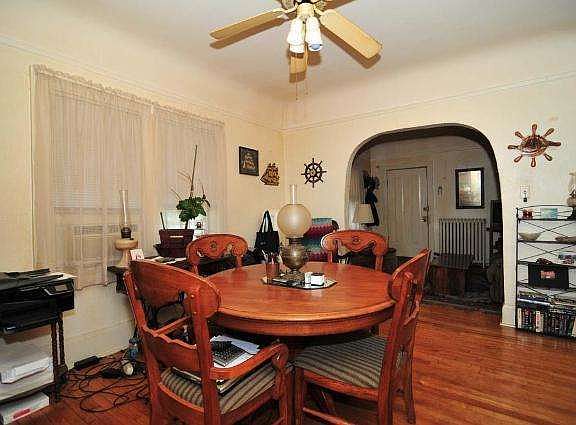 4th image of 1547 N Astor St Unit A