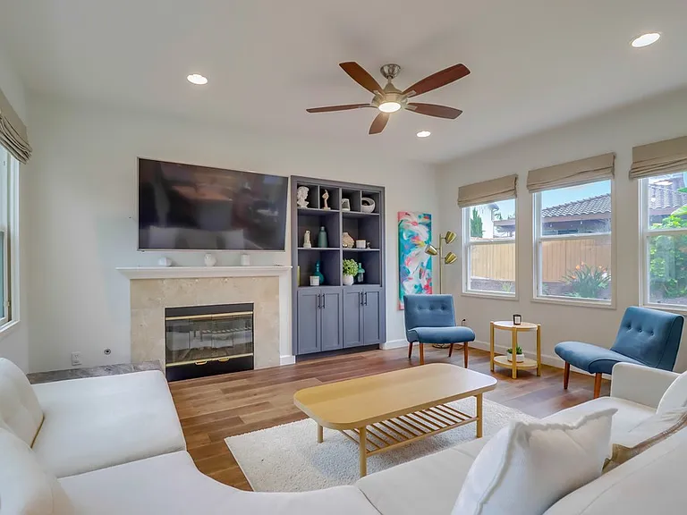 358 Corte Goleta — Photo 24