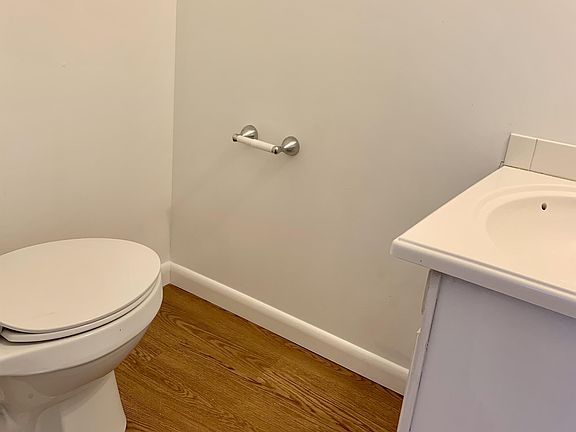 4th image of 6820 Linville Dr #25-1