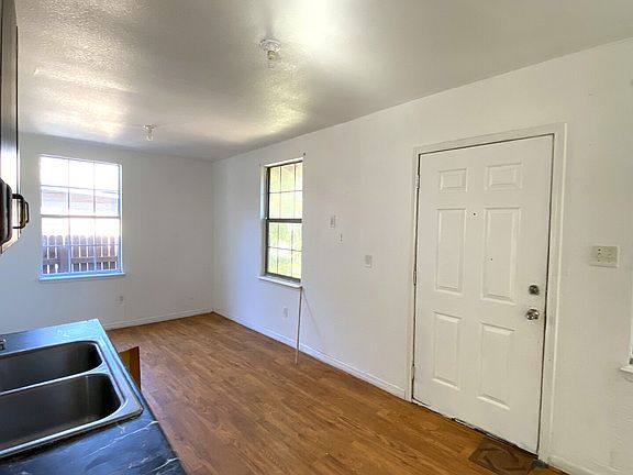 5th image of 121 JEMISON ST