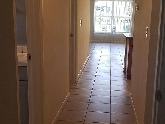 3rd image of 1427 SE 23rd Pl