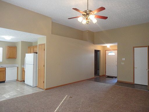 2nd image of 2887 Southfield Village Dr