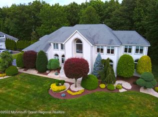 307 Sinclair Ct, Morganville, NJ 07751