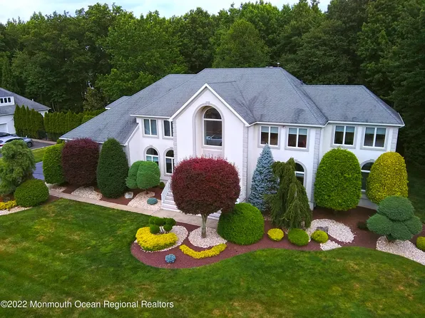 307 Sinclair Court, Morganville, NJ 07751