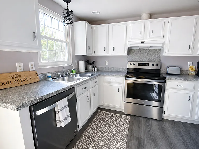 11423 Five Cedars Rd — Photo 18