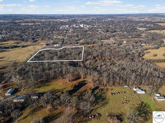 2nd image of SW Lot E Pine St