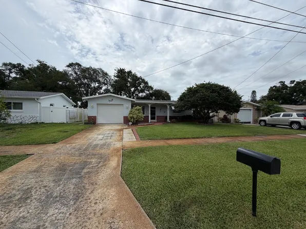 1144 San Remo Dr, Largo, FL 33770