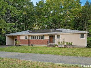 24 East Wintonbury Avenue, Bloomfield, CT 06002