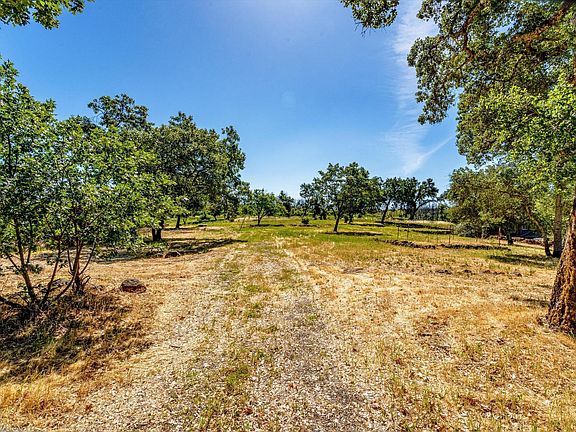 3rd image of 561 Mund Road