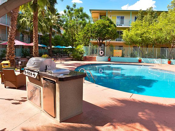 Pool & Pool Patio