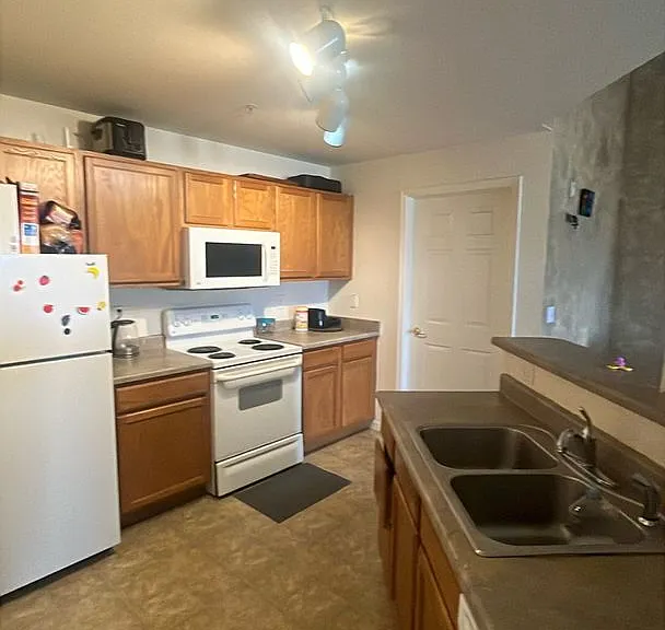 5723 N Gibralter Way #304 — Photo 2