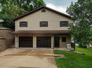 511 Elk St, Galena, IL 61036