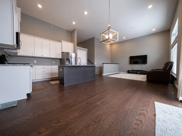 13419 Bronze Pkwy, Rosemount, MN 55068