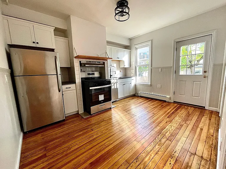 27 Hopkins Ave #1 — Photo 3