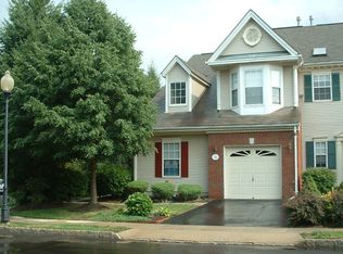 56 Sapphire Ln #431, Franklin Park, NJ 08823