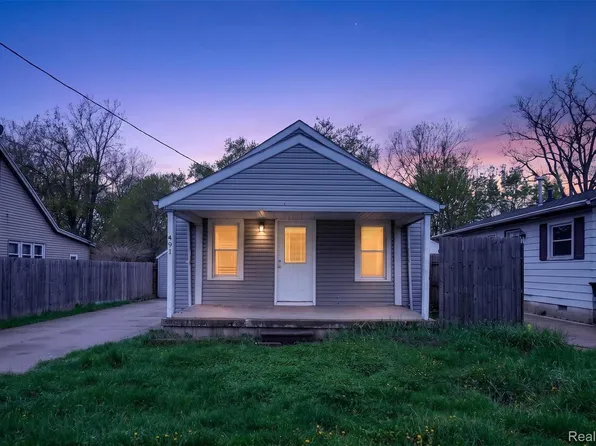 4910 Hughes Rd, Lansing, MI 48910