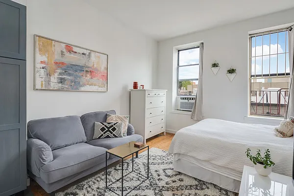 Sold by Compass | media 14