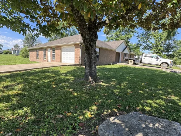 210 Curtis Ave, Alexandria, TN 37012