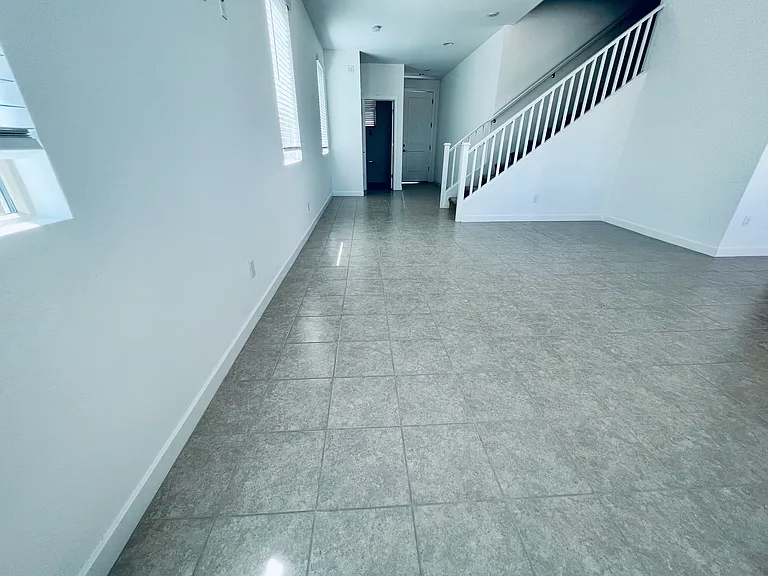 6038 W Hartford Ct — Photo 12