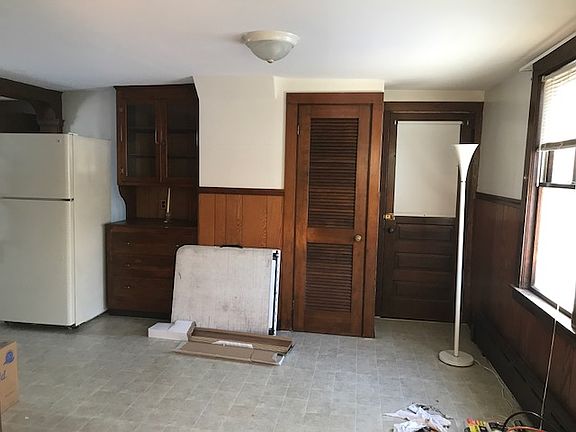 4th image of 391 N Franklin St #1