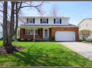 163 Chestnut Hill Ln S, Williamsville, NY 14221
