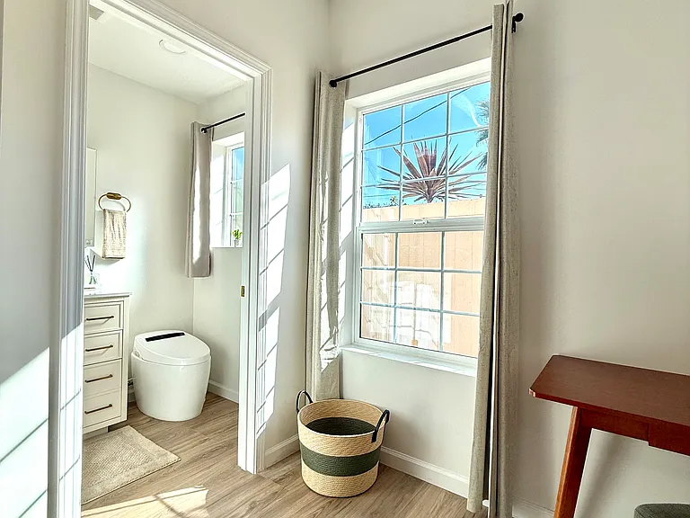 3229 S Sherbourne Dr — Photo 59