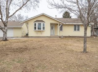 1600 Amy Ln, Brooklyn Center, MN 55430