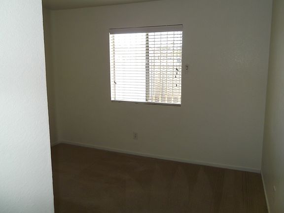 5th image of 204 Kola St APT 1