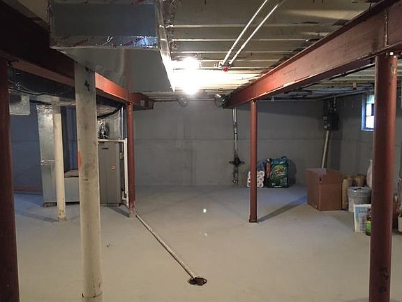 5th image of 3016 N Oconto Ave