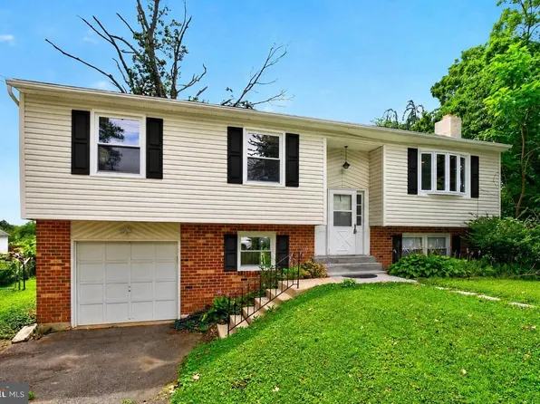 1745 Larkin Rd, Upper Chichester, PA 19061