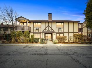 995 Sierra Vista Ln, Valley Cottage, NY 10989